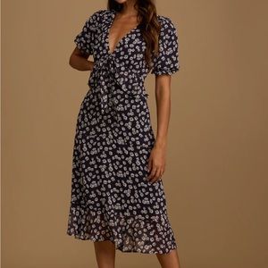 NEW WITH TAGS Navy Floral Midi Dress